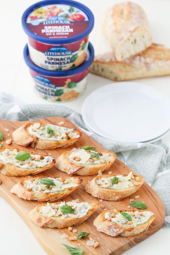 Spinach Parmesan Crostini with Spinach Parmesan Dip