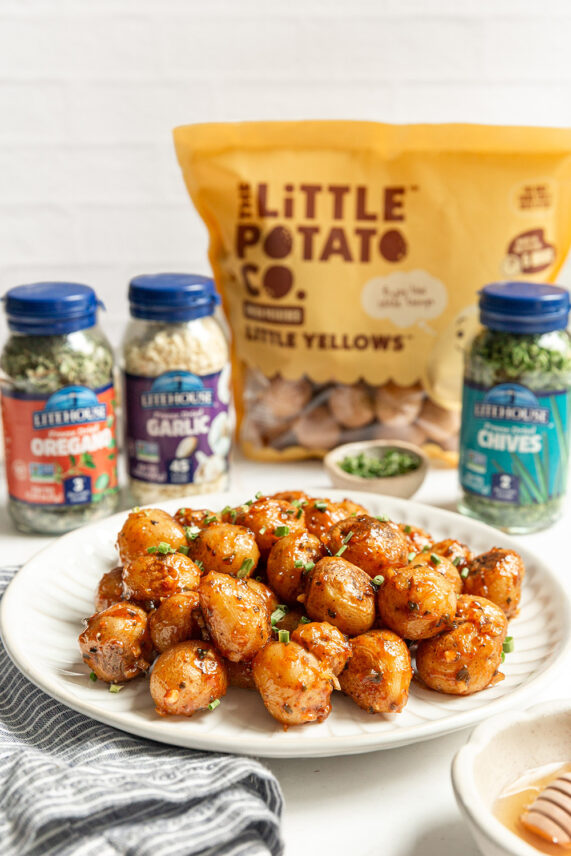 Honey Mustard Potatoes Recipe made with Litehouse Freeze Dried Garlic, Oregano and Chives